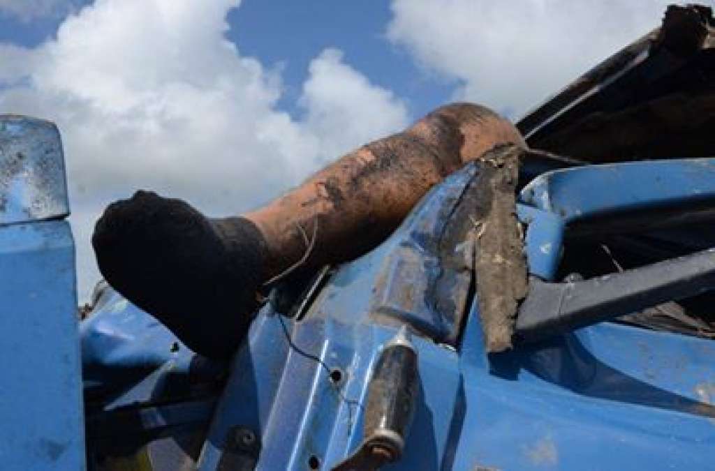 São Sebastião do Passé: Motorista de caminhão morre em acidente na BR-324