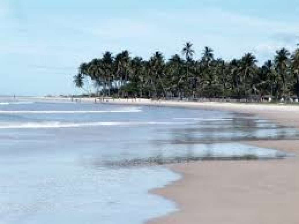 Turista de Goiânia morre afogado em praia de Ilhéus