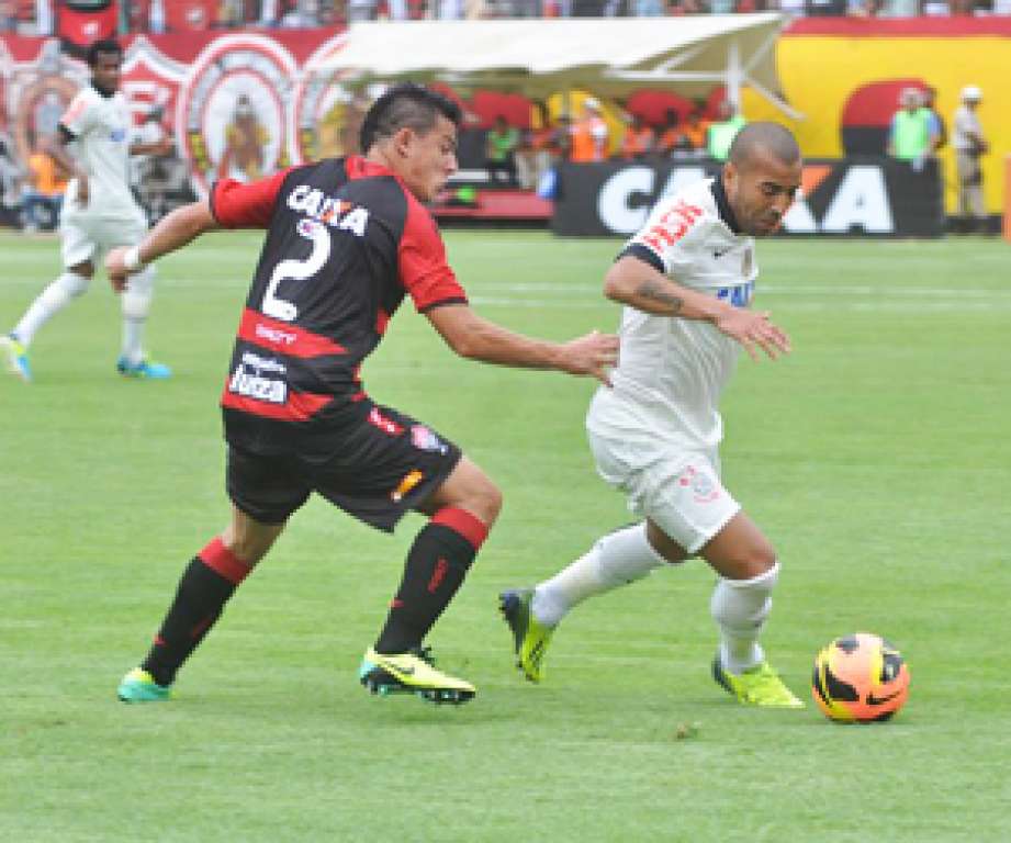 Vitória e Corinthians não saem do empate no lotado Barradão