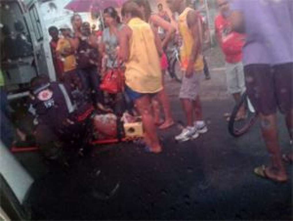 Camaçari: Mulher é atropelada na avenida Concêntrica