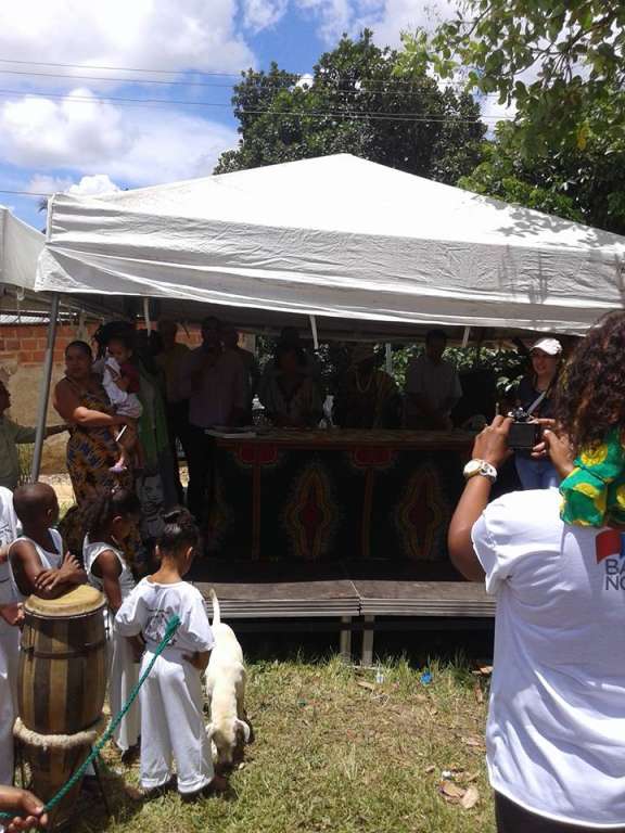 Simões Filho: No Dia da Consciência Negra, quilombolas recebem título posse da terra