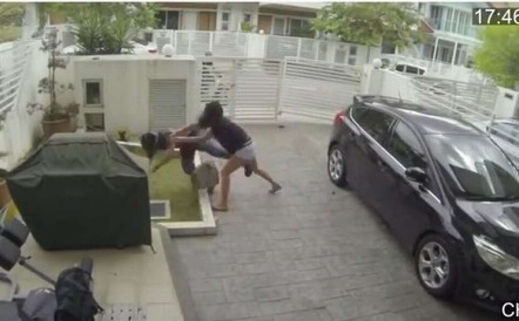 Lutadora de muay thai reage a assalto e espanca ladrão; veja vídeo