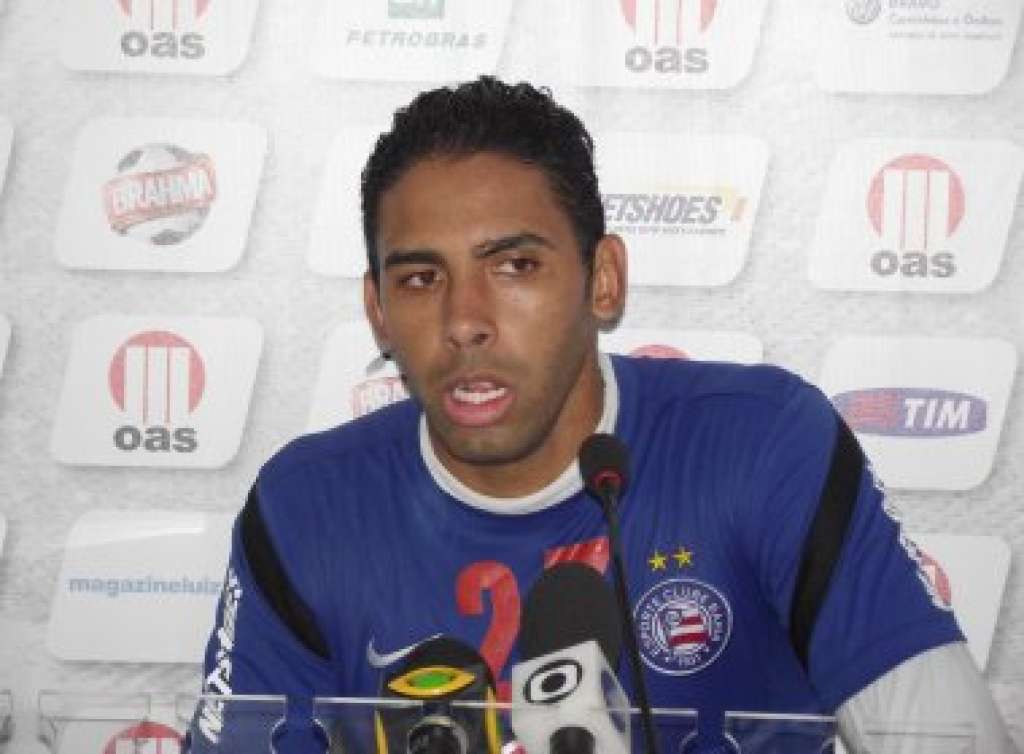 Demerson Zagueiro do Bahia afirma que o time ainda não foi escalado contra o Atlético-MG