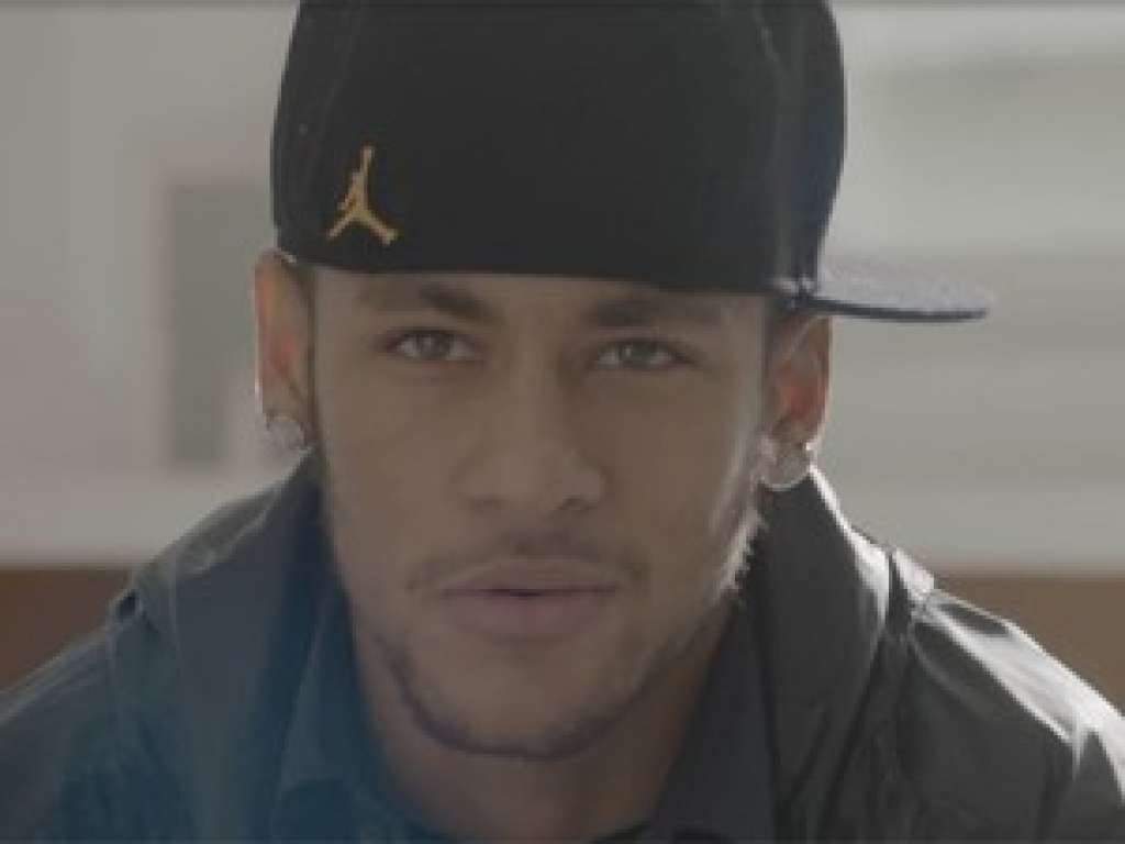 MC Guimê lança clipe completo de ‘País do futebol’, com Neymar; veja
