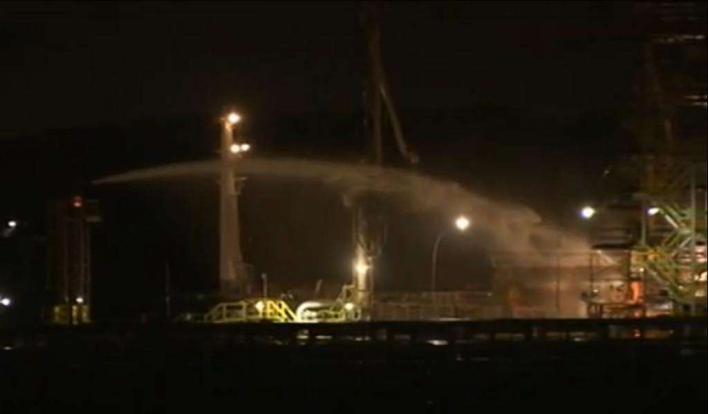 Incêndio em navio é controlado no Porto de Aratu