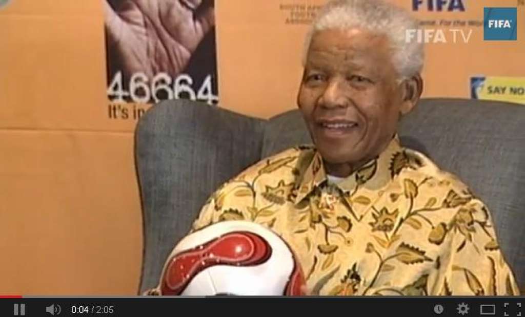 Mandela é homenageado no sorteio da Copa do Mundo; confira vídeo
