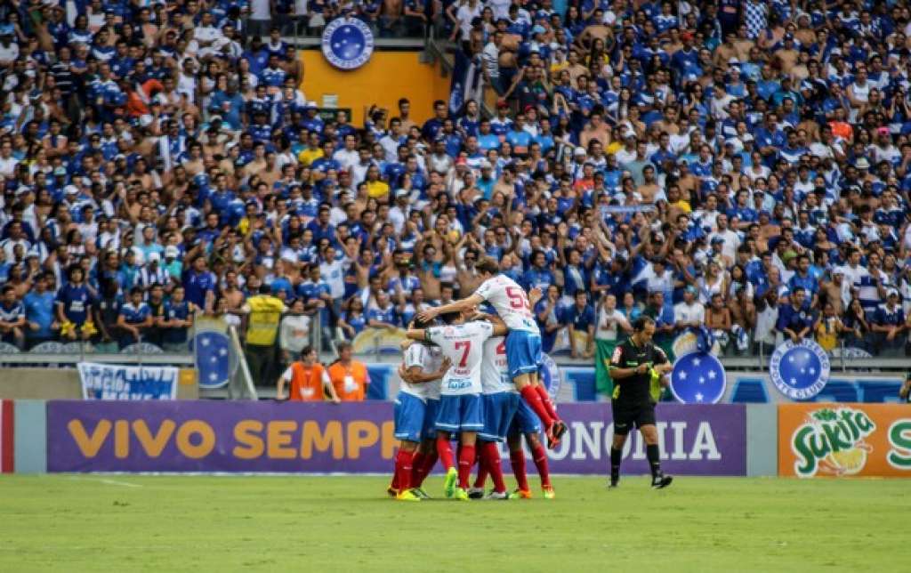 Penetra, Bahia vence e se livra da degola no dia de festa do Cruzeiro