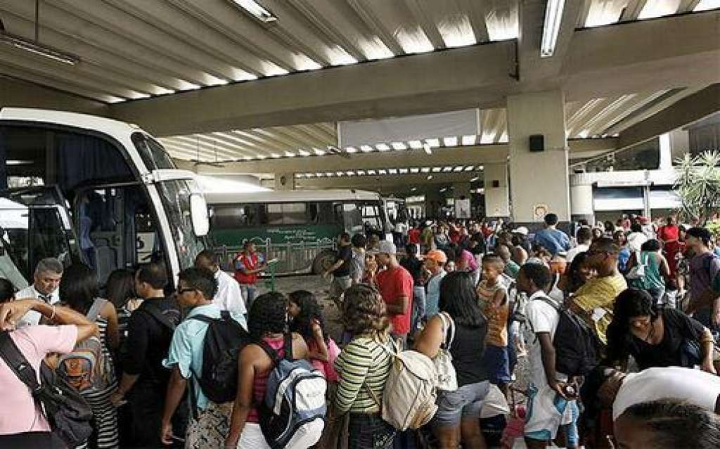 Feriadão do Réveillon: 100 mil pessoas devem deixar a capital pela Rodoviária