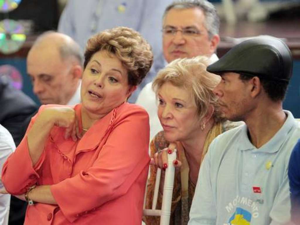A Presidente Dilma Rousseff comemora natal com catadores