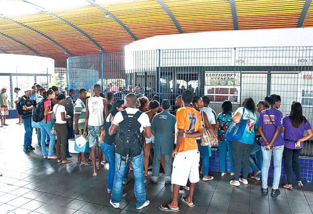 Após morte de jovem, ambulantes reclamam de insegurança na estação Iguatemi