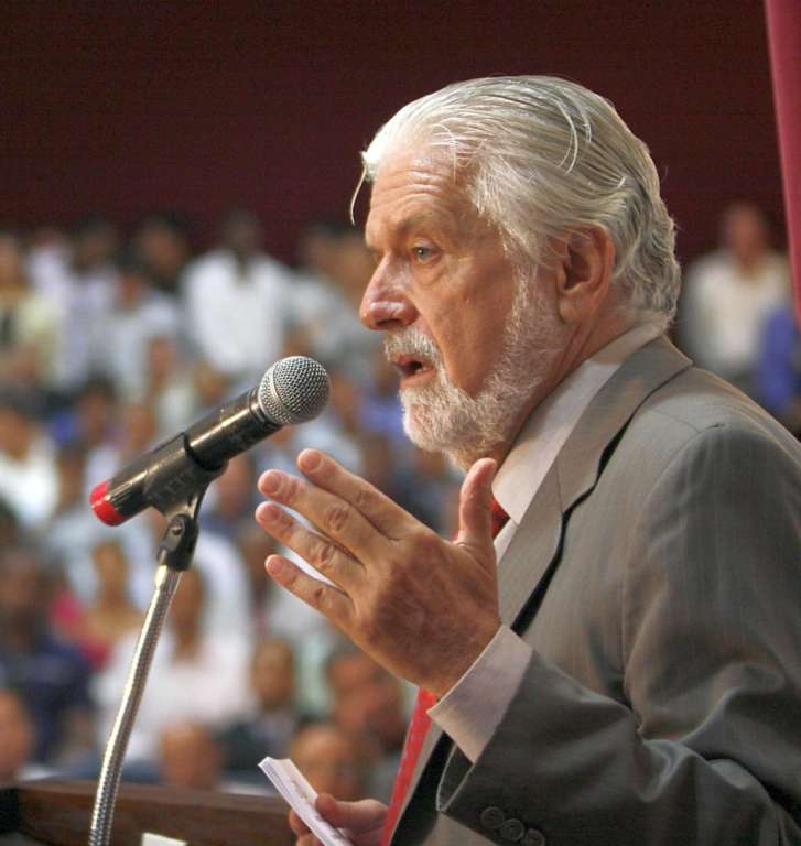 ‘Não reconheço em Aécio Neves alguém que possa dar aula de ética’, dispara Jaques Wagner