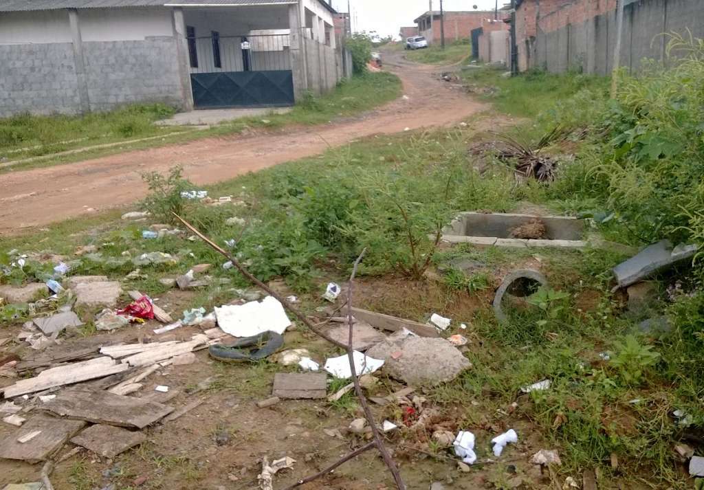 Simões Filho: Moradores do Parque Continental denunciam descaso com o bairro