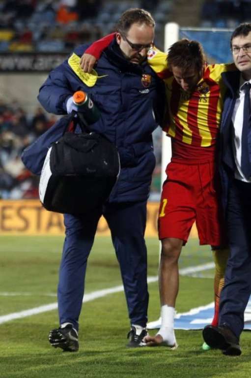 CBF exige que Barcelona envie laudo oficial da lesão de Neymar
