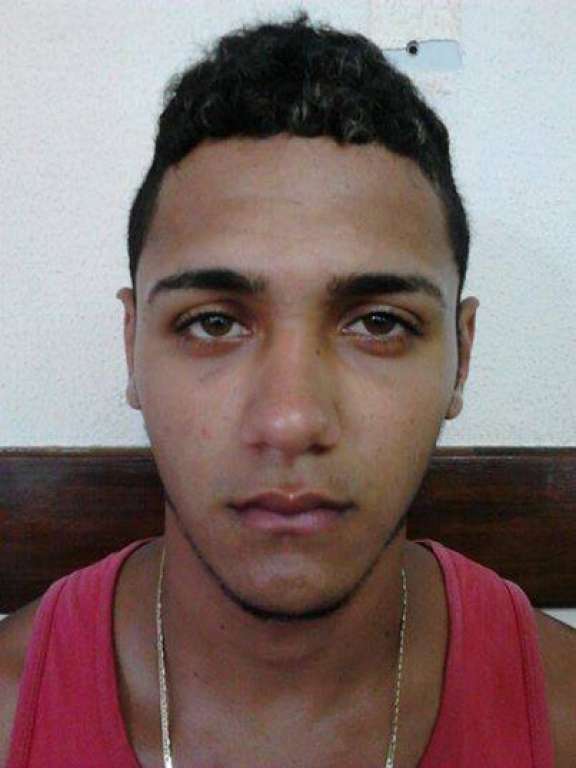 Jovem é preso por porte ilegal de arma em Camaçari