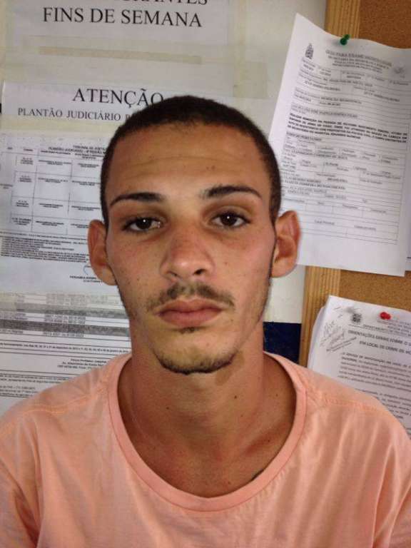 Simões Filho: Jovem é preso com drogas no Big Áurea