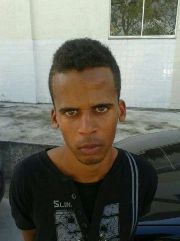 Suspeito de assaltar estabelecimentos comerciais em Simões Filho é preso