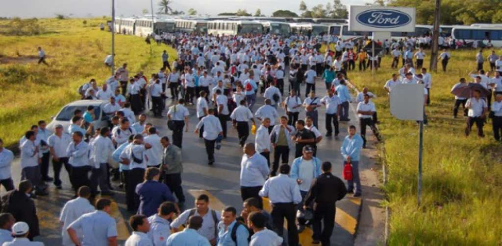 Ford na Bahia quer demitir quase 500 trabalhadores