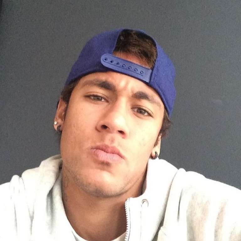 Neymar: ‘Vocês que eu quero sorrindo muito, porque a vida é bela’
