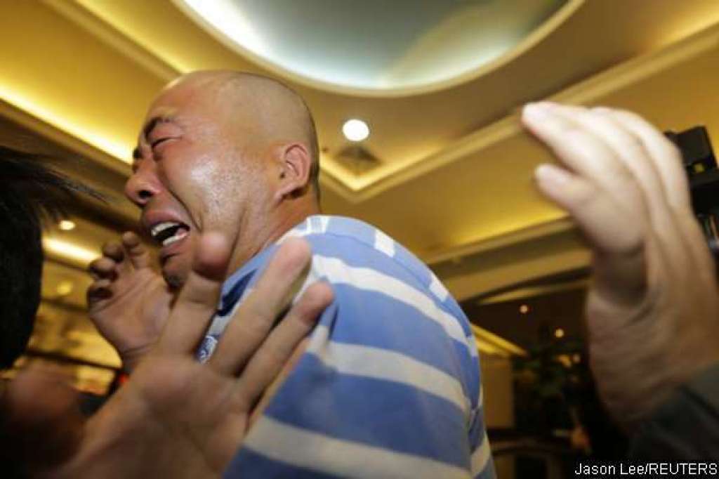 Premiê malaio afirma que voo MH 370 caiu no Oceano Índico