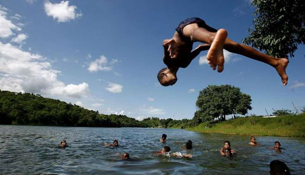 Poluição atinge 81% dos rios de Salvador, aponta pesquisa