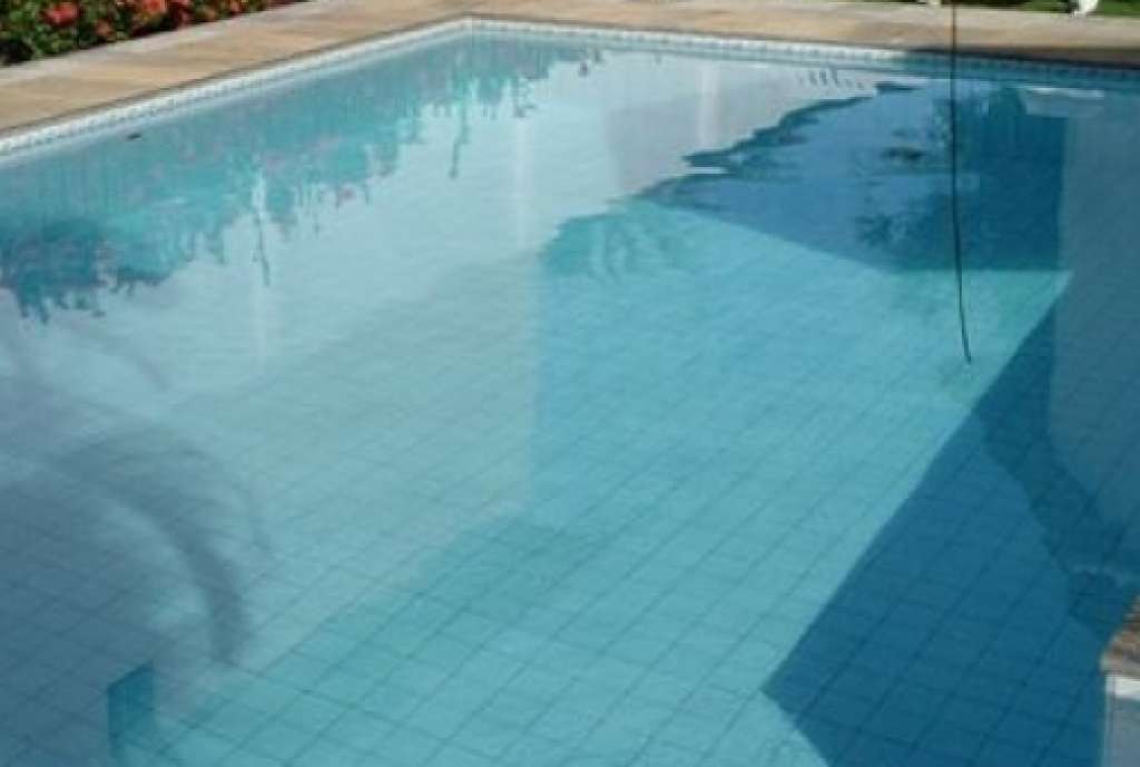 Simões Filho: Criança de cinco anos morre afogada em piscina de fazenda