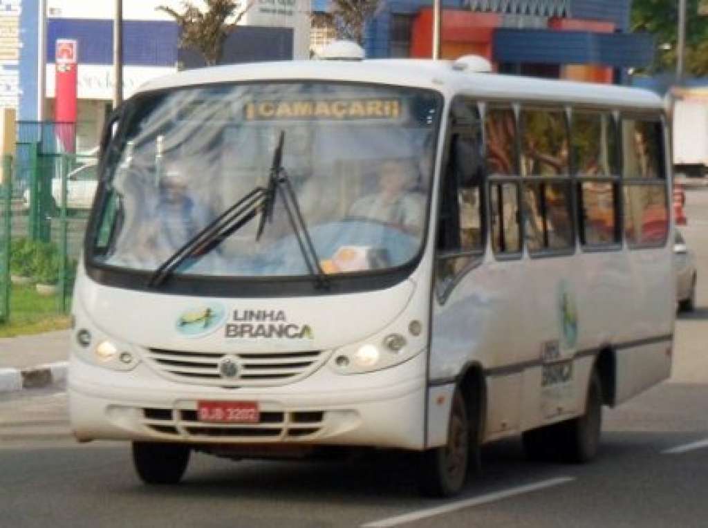 Camaçari: Motorista é assassinado enquanto dirigia ônibus em Areias