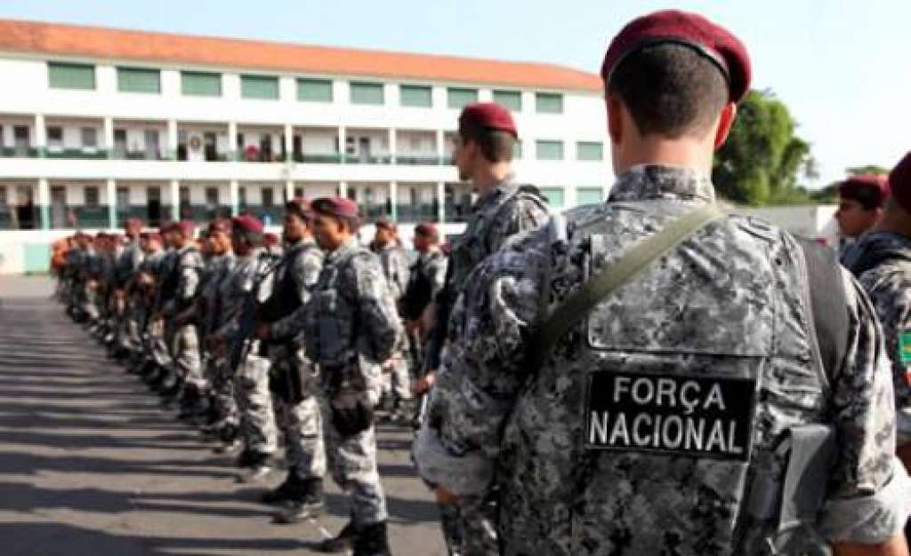 Exército brasileiro deixa a Bahia, após greve da PM