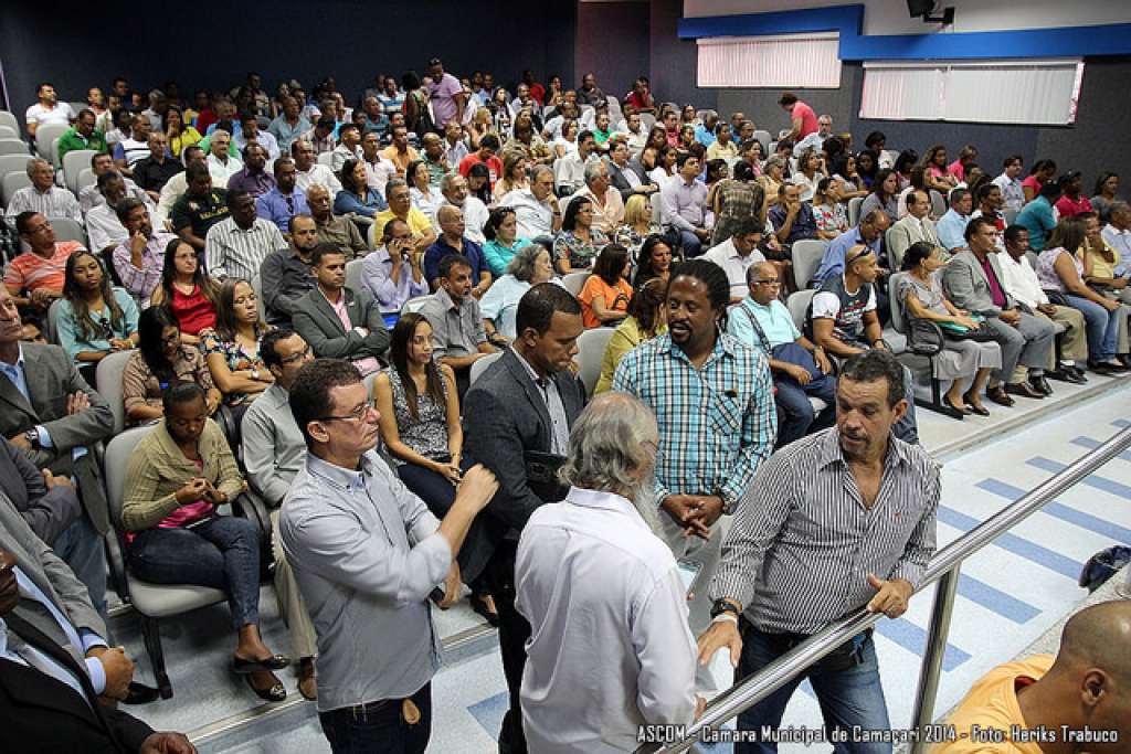 Camaçari: Audiência Pública sobre saúde mobiliza população e lota a Câmara
