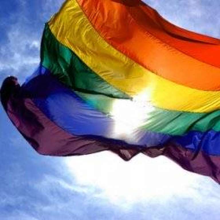 Homofobia ainda é tolerada por governos, aponta Anistia Internacional