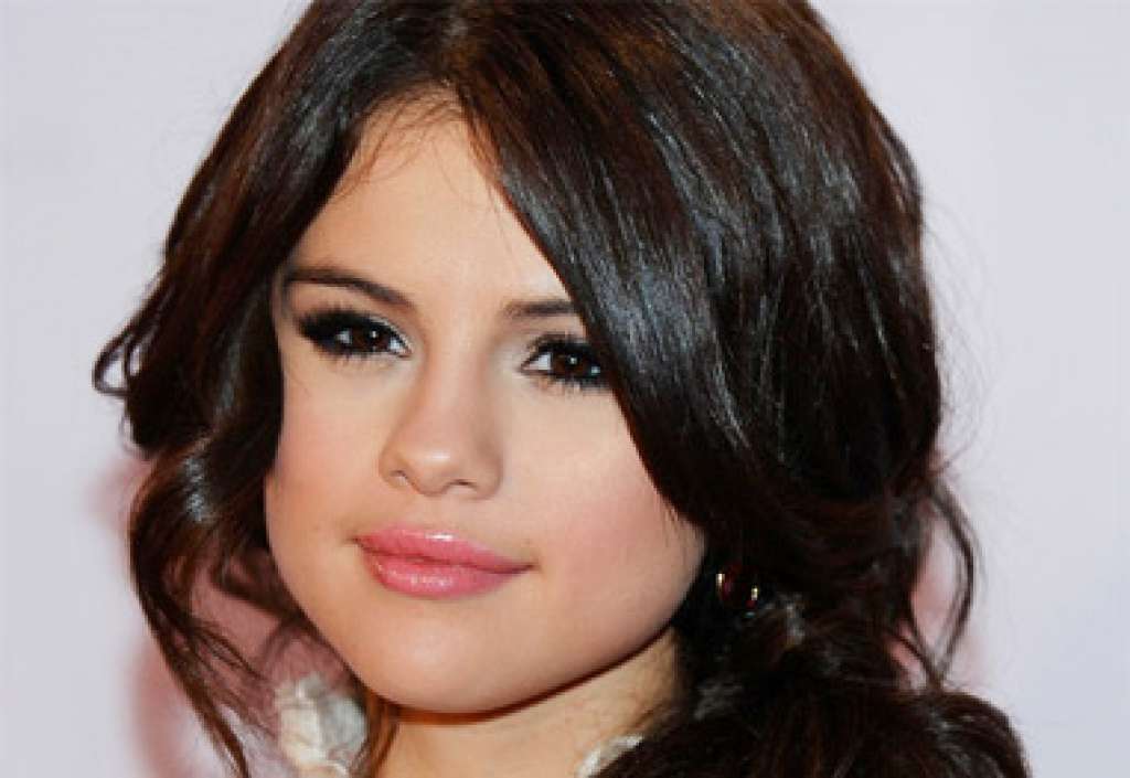 Selena Gomez é diagnosticada com lúpus