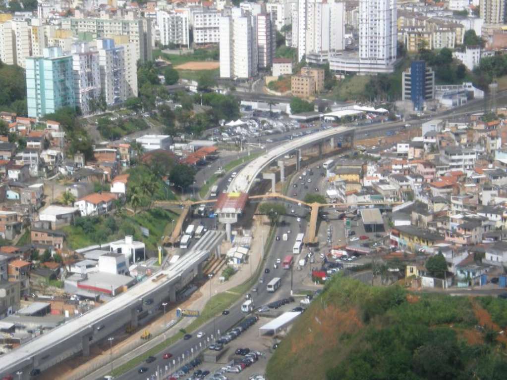 Salvador: moradores fazem protesto na avenida Bonocô