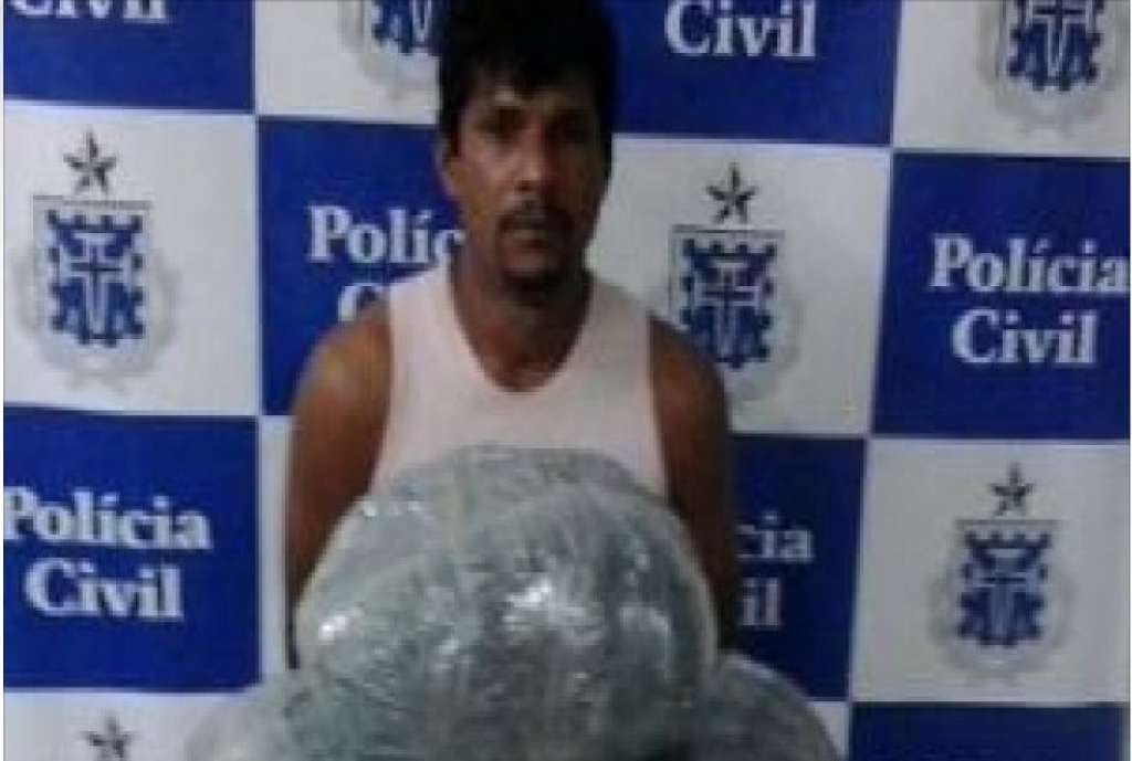 Homem é preso com seis quilos de maconha em Camaçari
