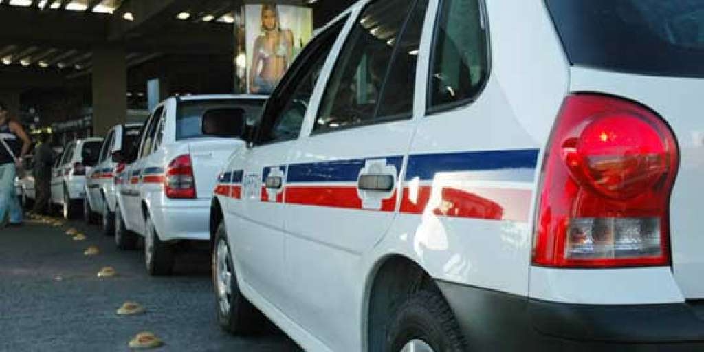 Camaçari: prazo para vistorias de táxis encerra nesta sexta-feira (16)
