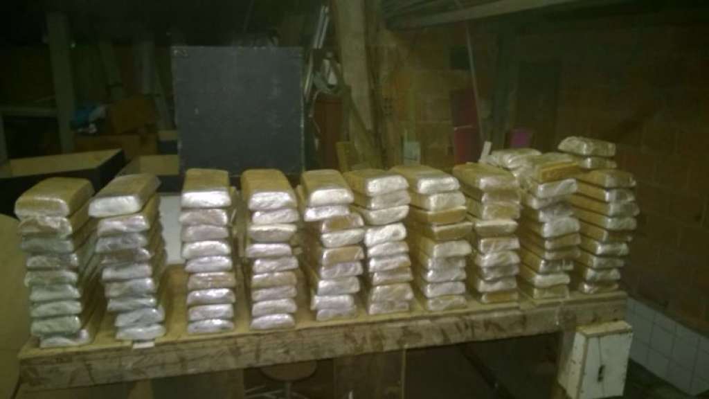 PF apreende 123 kg de cocaína e 10 kg de maconha em Lauro de Freitas