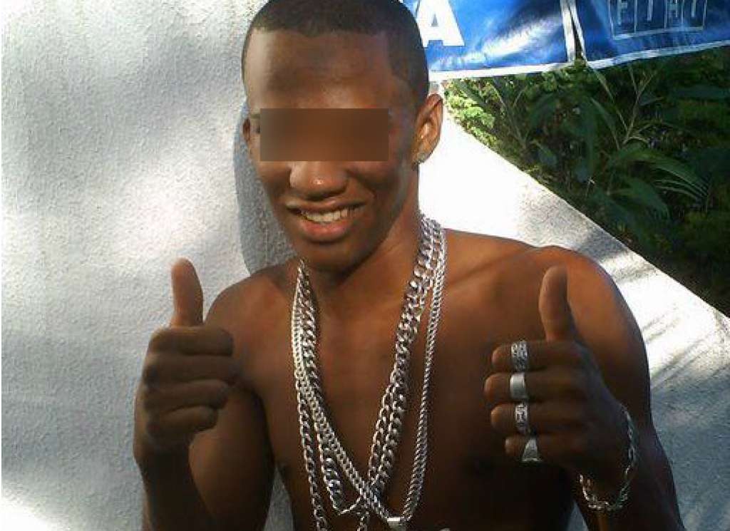Bandido Faz Foto Com Iphone Roubado E Imagem Vai Parar Na Polícia Bahia No Ar