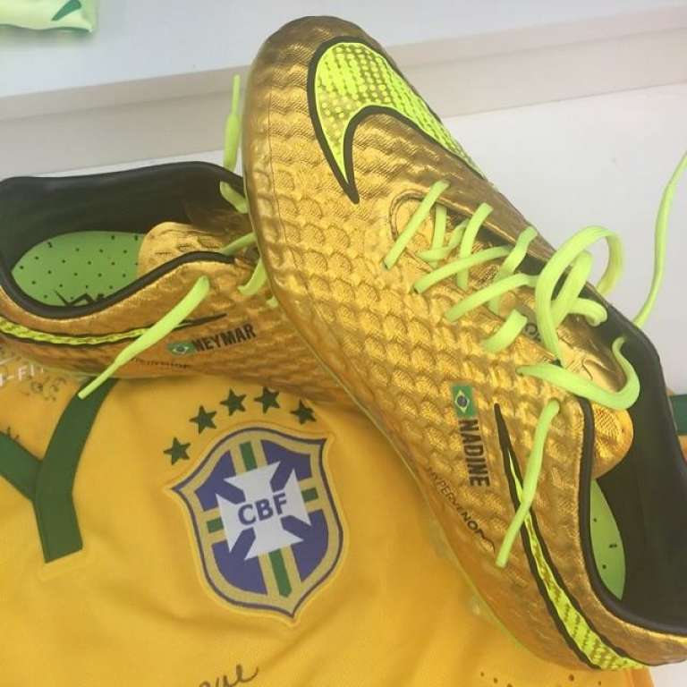 Em fase final da Copa, Neymar usará chuteira dourada que custa mais de R$ 1 mil