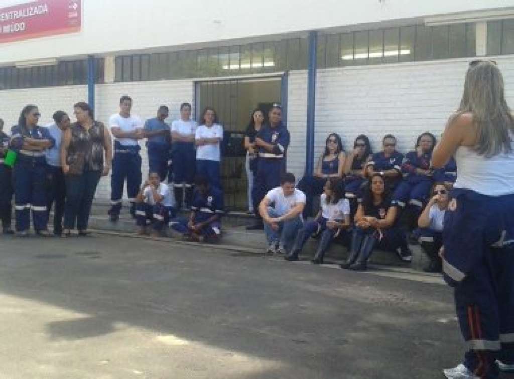 Funcionários do Samu paralisam por 24h em Salvador e ameaçam entrar em greve