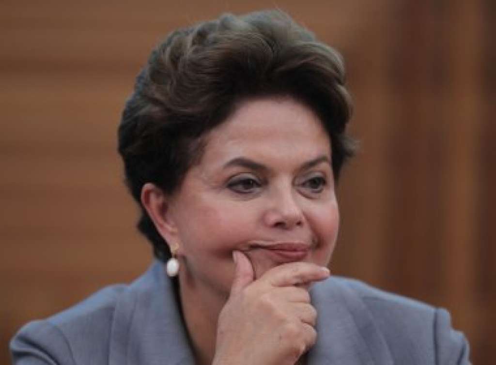 Dilma cai de 35% para 34%, aponta pesquisa Sensus