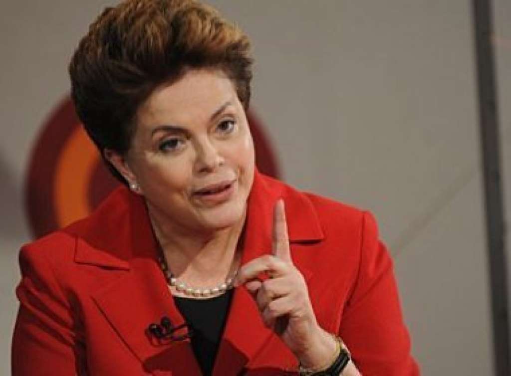 “Copa está dando goleada nos pessimistas”, diz Dilma