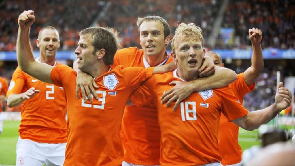 Holanda vence Austrália e  fica mais perto das oitavas da Copa