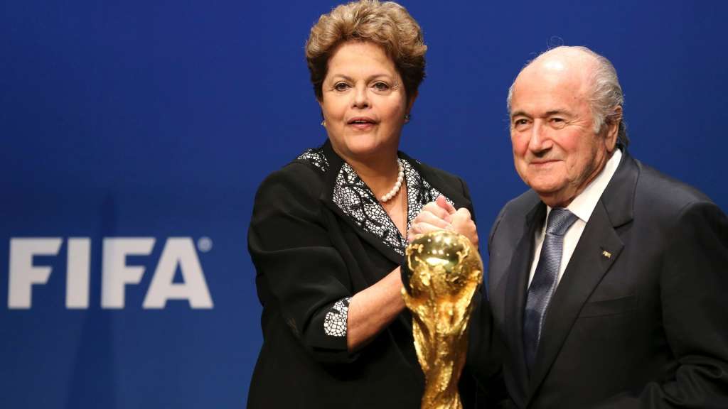 Fifa anuncia que Dilma irá entregar taça a campeões da Copa do Mundo