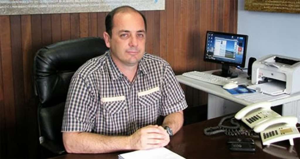 Diretor desiste de pedir demissão, permanecendo no Bahia