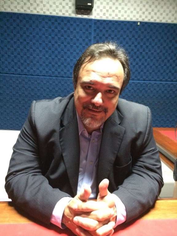 Candidato a governador do estado, Da Luz é o próximo entrevistado de Roque Santos na Rádio Sucesso