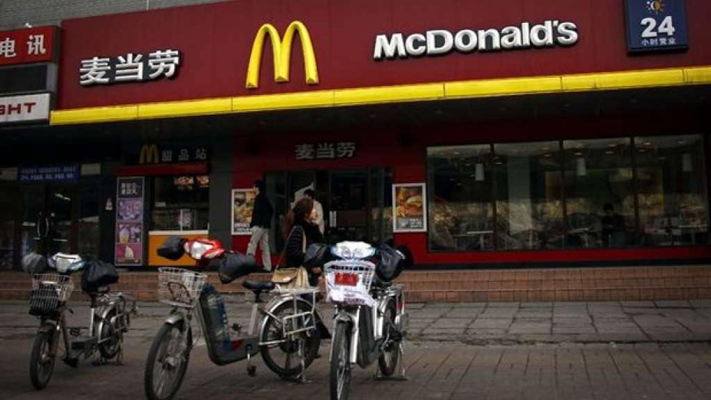 Chineses que forneciam carne estragada para McDonald’s, Pizza Hut e Starbucks são presos