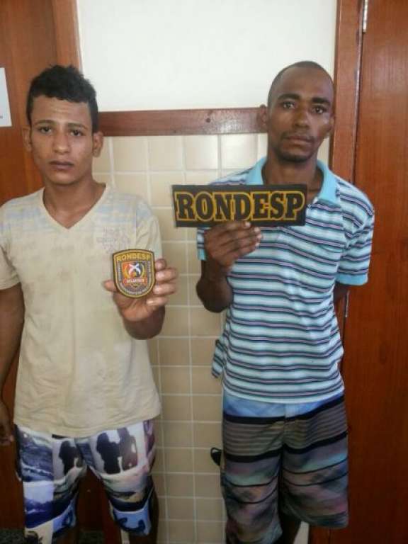 Dupla é presa com drogas em Salvador