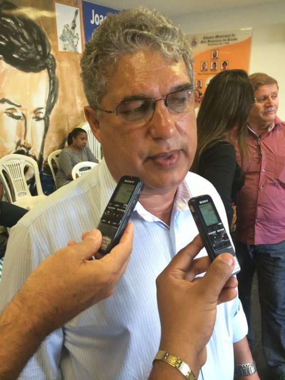 “É uma grande perda para a política do Brasil”, diz deputado Rosemberg Pinto em velório de Rilza Valetim