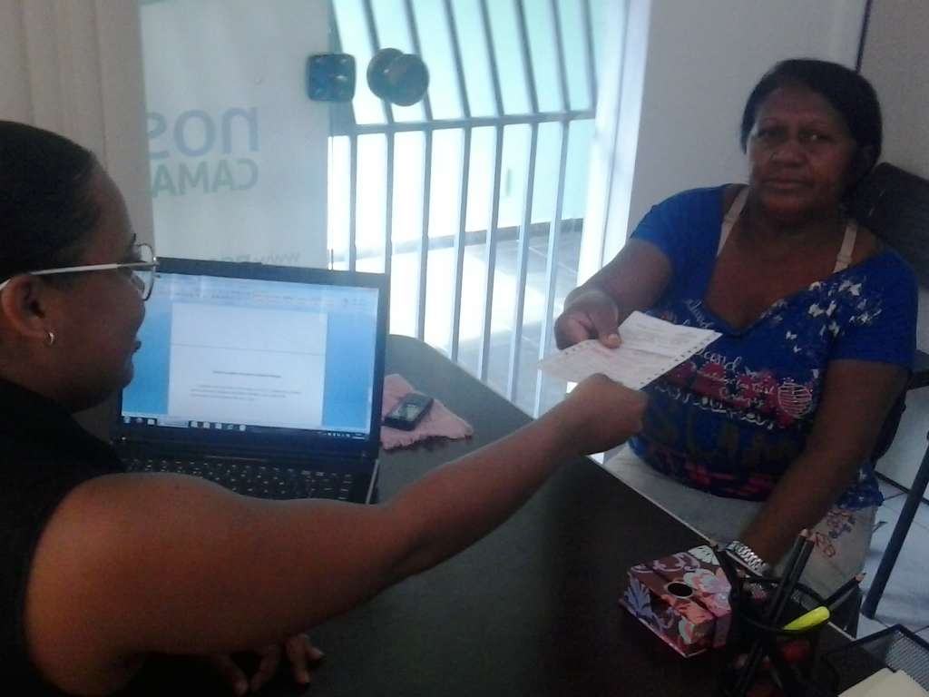 Após fazer apelo na rádio, moradora de Dias D’ Ávila ganha passagens para visitar irmã doente