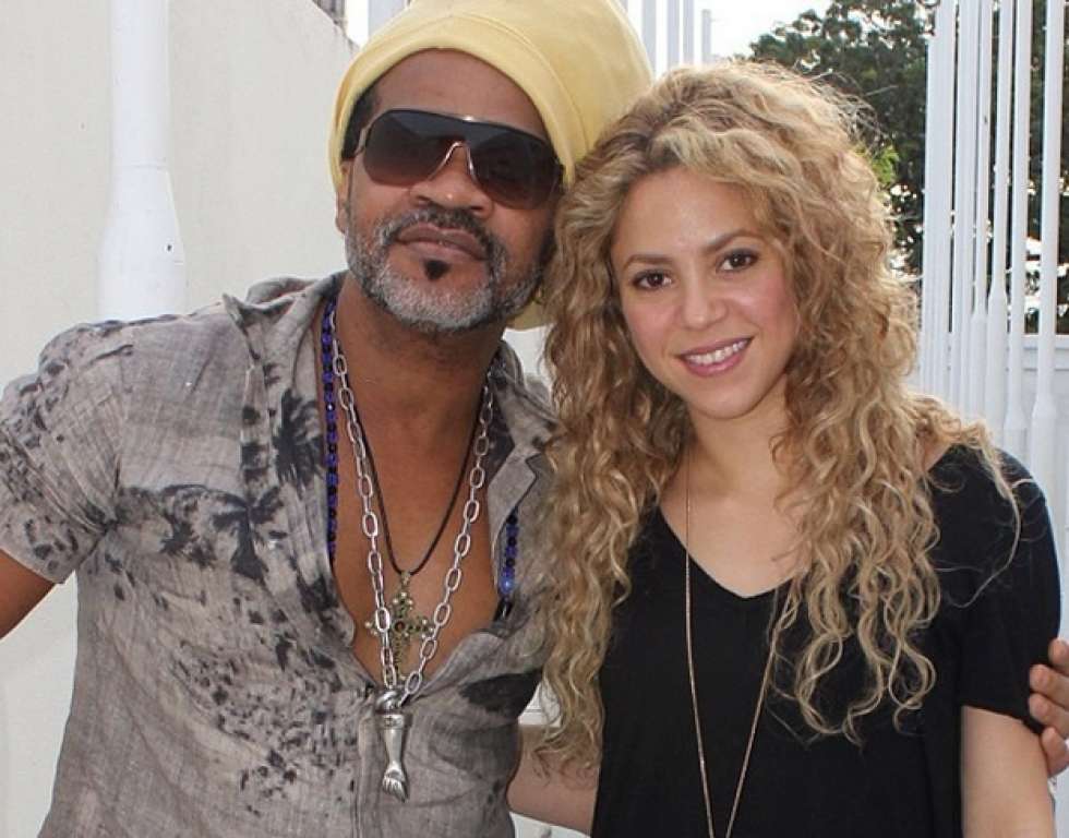 Empresário de Shakira não queria Carlinhos Brown em encerramento da Copa
