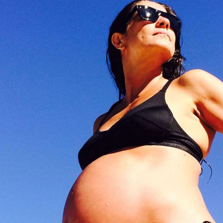 Aos 39 anos, ex-atriz global está grávida da primeira filha, com a companheira