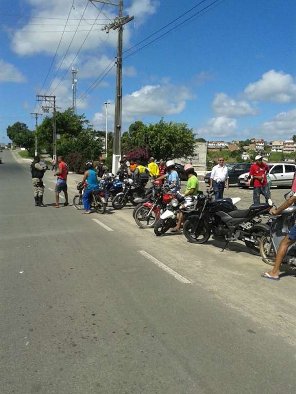Simões Filho: 13 motocicletas são apreendidas durante operação da polícia